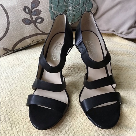 Kors by Michael Kors Open Toe Sandals - Picture 8 of 11
